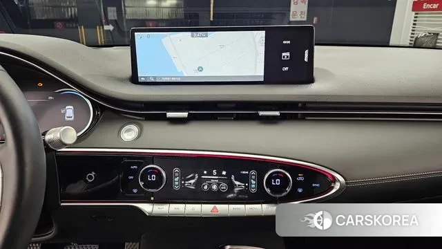 Genesis GV70 2023 Белый из Кореи, фото 5