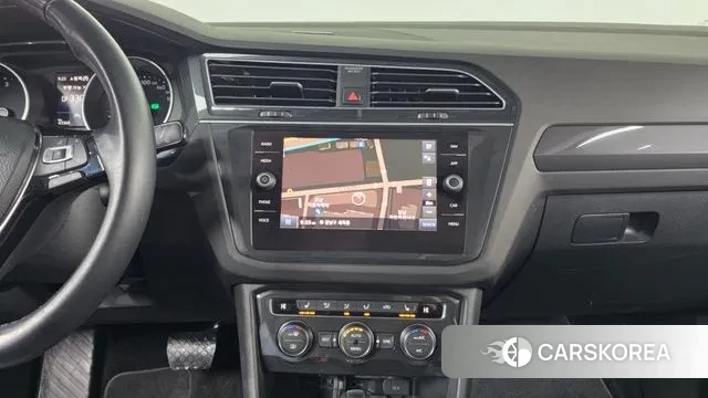 Volkswagen Tiguan second Generation 2020 Серый из Кореи, фото 5