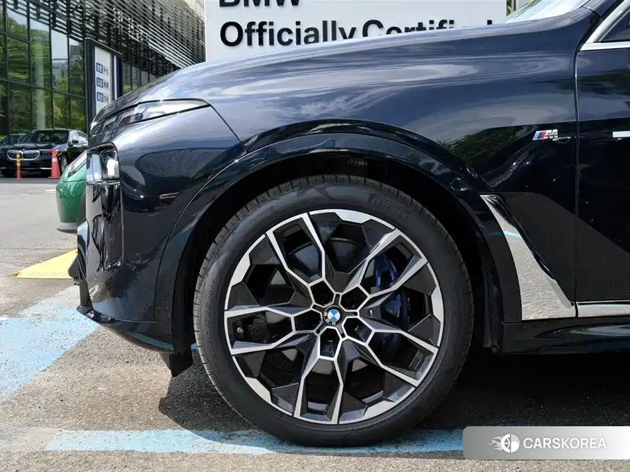 BMW X7 2024 Черный из Китая, фото 5