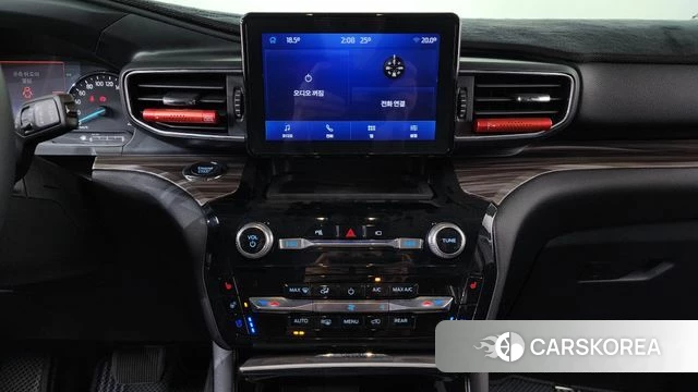 Ford Explorer 6th Generation 2022 Белый из Кореи, фото 5