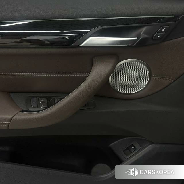 BMW X1 2022 Темно-серый из Китая, фото 5