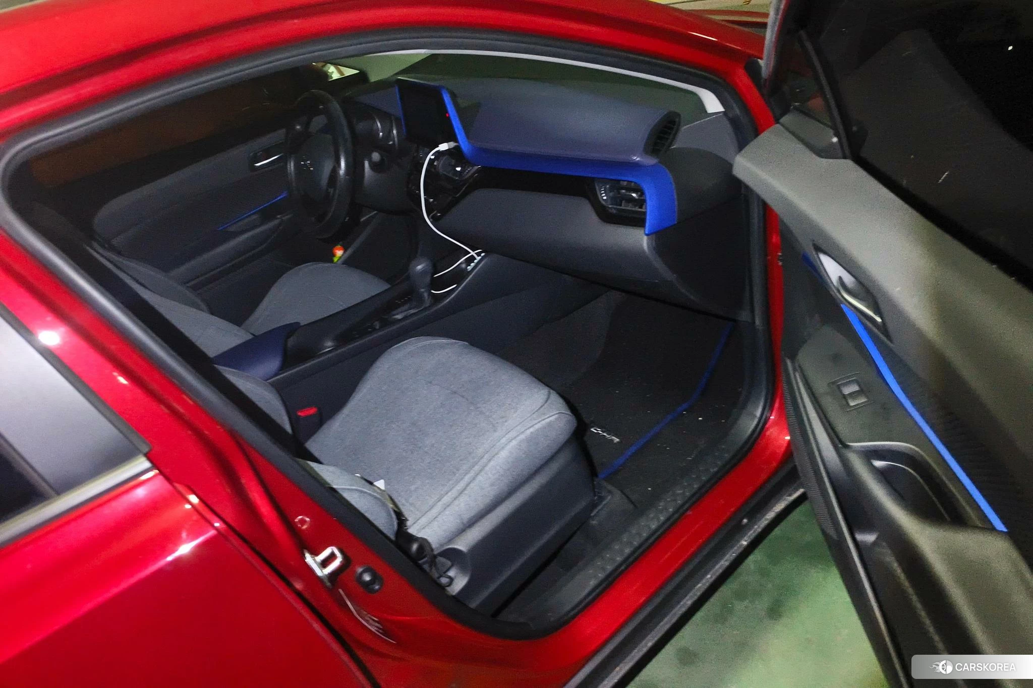 Toyota C-HR 2021 Красный из Китая, фото 5