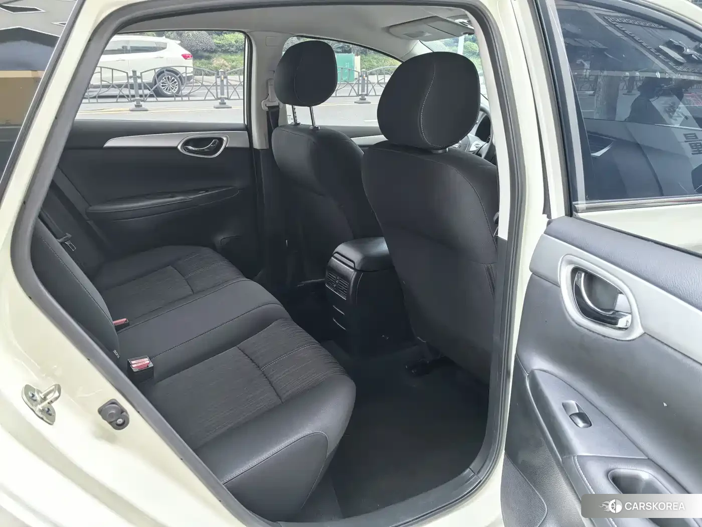 Nissan Sylphy 2023 Белый из Китая, фото 5