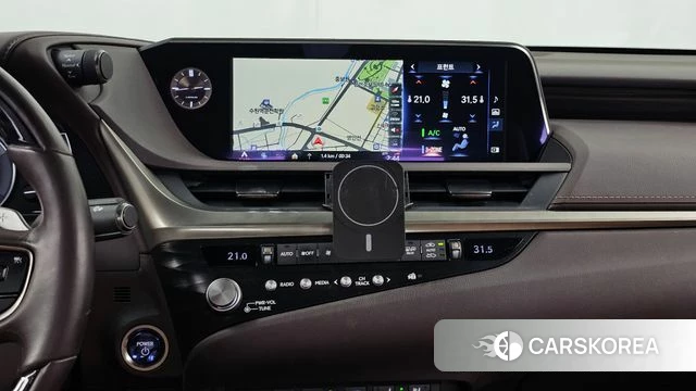 Lexus ES300h 7th generation 2021 Серебряный из Кореи, фото 5