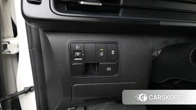 Hyundai Staria 2024 Белый из Кореи, фото 5