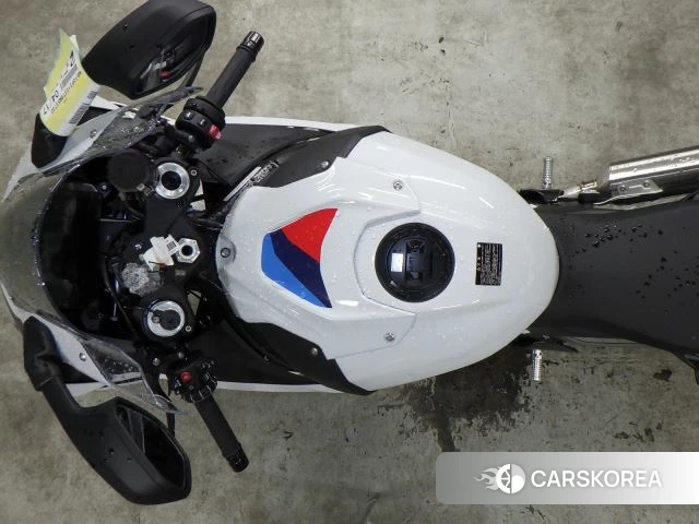 BMW S1000RR 2026 из Японии