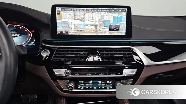 BMW 5 Series (G30) 2023 Белый из Кореи, фото 5