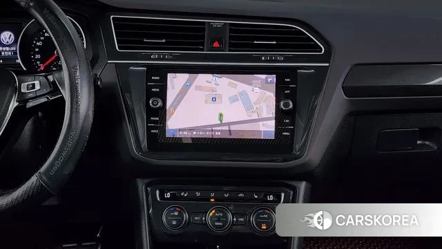 Volkswagen Tiguan second Generation 2020 Серебристо-серый из Кореи, фото 5