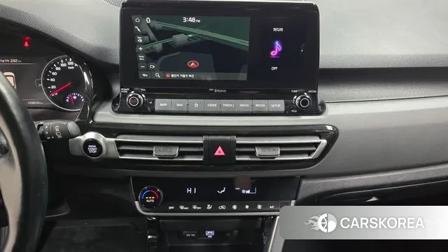 Kia Seltos 2022 Белый из Кореи, фото 5