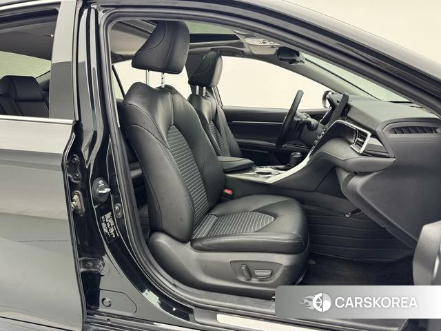 Toyota Camry 2023 Черный из Китая, фото 5