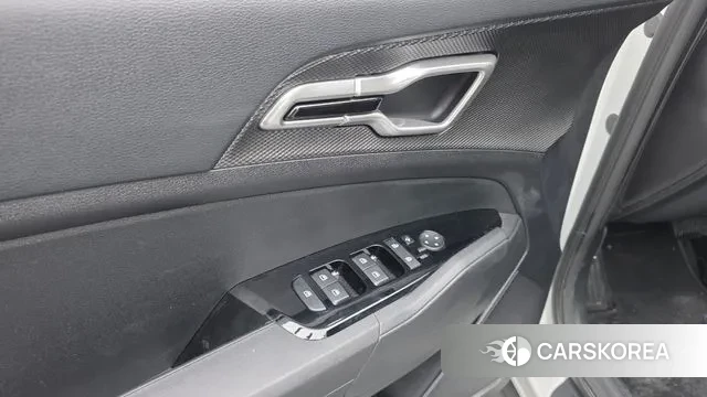 Kia Sportage 5th Generation Hybrid 2024 Белый из Кореи, фото 5