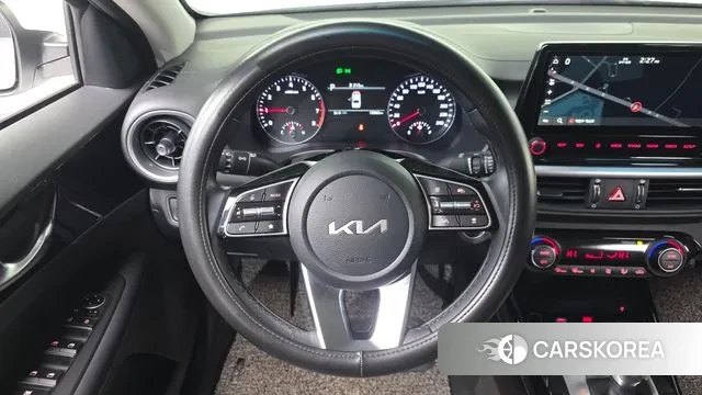 Kia The New K3 2nd generation 2021 Белый из Кореи, фото 5