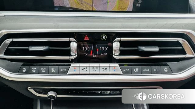 BMW X7 2021 Черный из Китая, фото 5