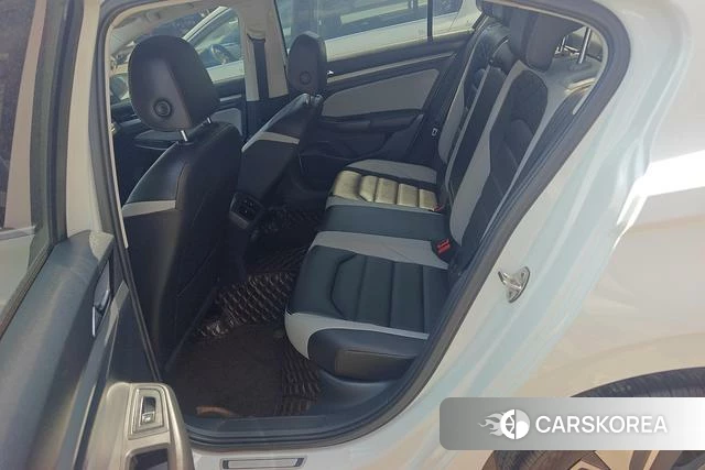 Volkswagen Bora 2023 Белый из Китая, фото 5