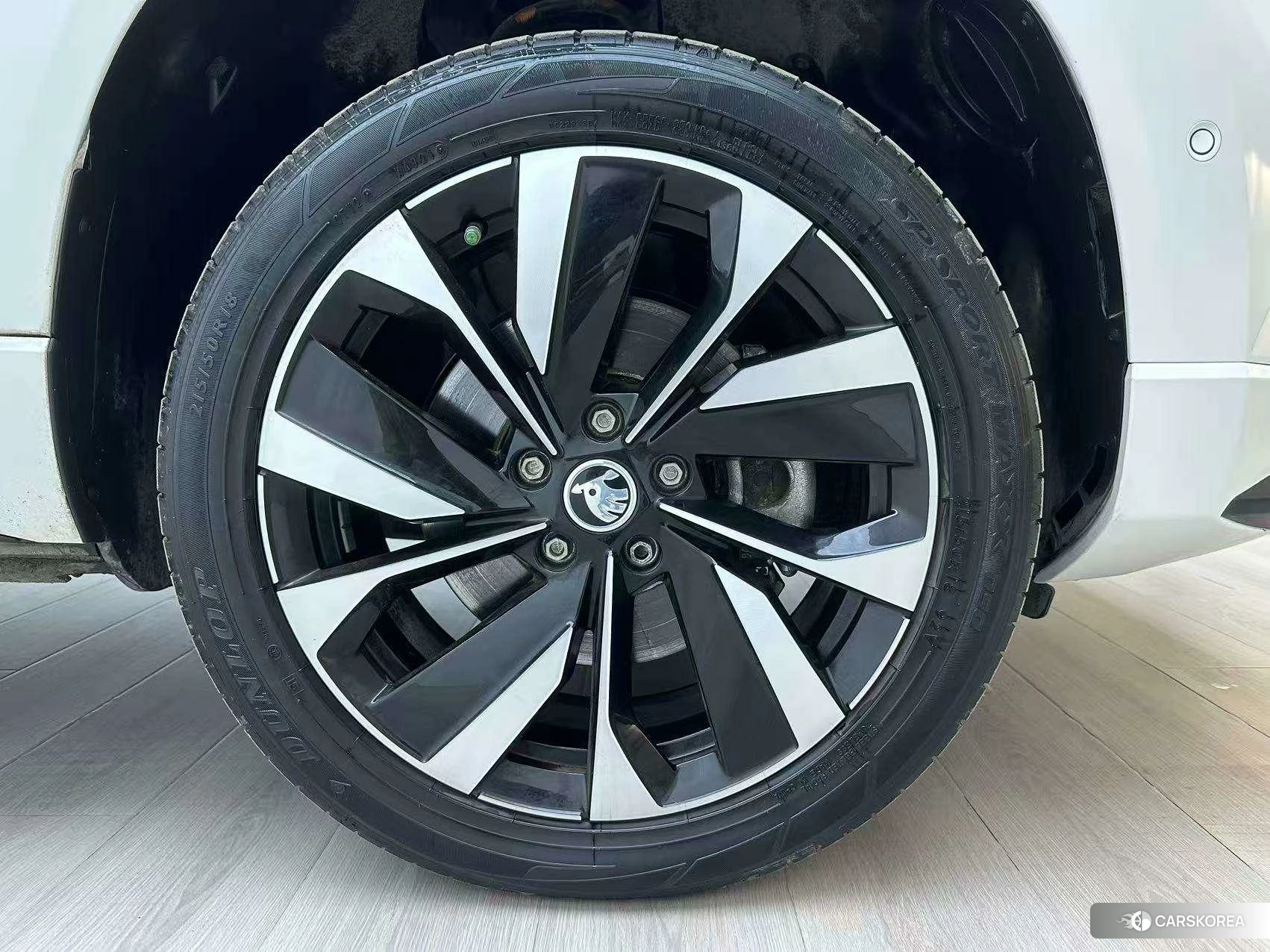 Skoda Krok 2022 Белый из Китая, фото 5