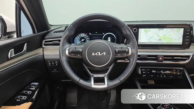 Kia K5 3rd generation 2023 Белый из Кореи, фото 5