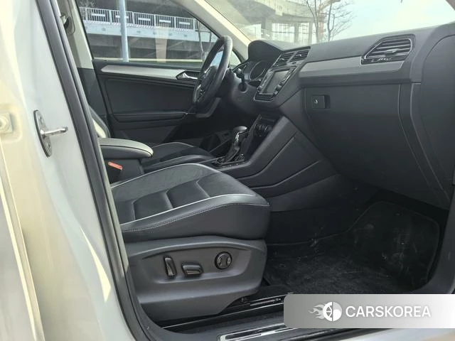Volkswagen Tiguan L 2018 Белый из Китая, фото 5