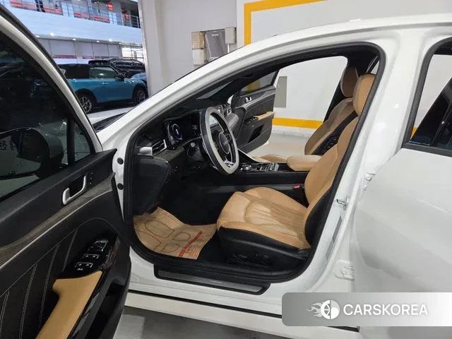 Kia K5 3rd generation 2023 Белый из Кореи, фото 5