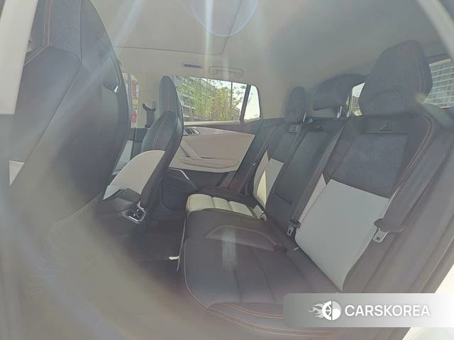 Lynk 06 EM-P 2023 Белый из Китая, фото 5