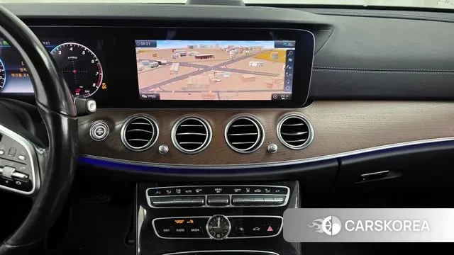 Mercedes-Benz E-Class W213 2020 Серый из Кореи, фото 5