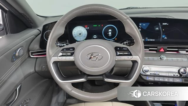 Hyundai Avante Hybrid (CN7) 2023 Белый из Кореи, фото 5