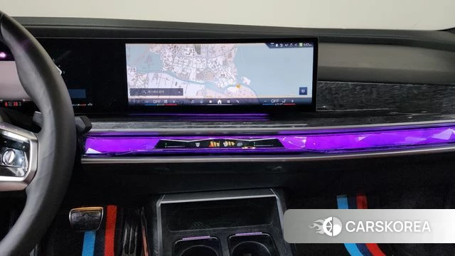 BMW 7 Series (G70) 2023 Черный из Кореи, фото 5