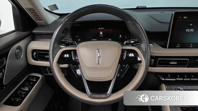 Lincoln Aviator 2nd generation 2022 Белый из Кореи, фото 5