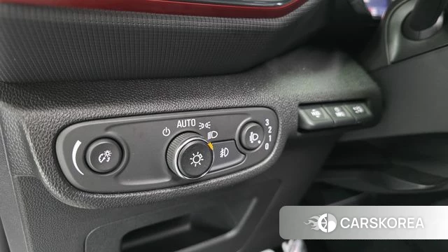 Chevrolet (GM Daewoo) Trailblazer 2022 Белый из Кореи, фото 5