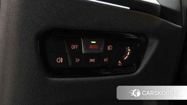 BMW i4 2023 Цвет галактики из Кореи, фото 5