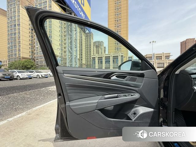 Volkswagen Passat 2025 Черный из Китая, фото 5