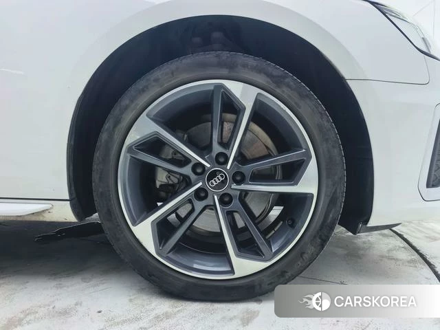 Audi A4L 2022 Белый из Китая, фото 5