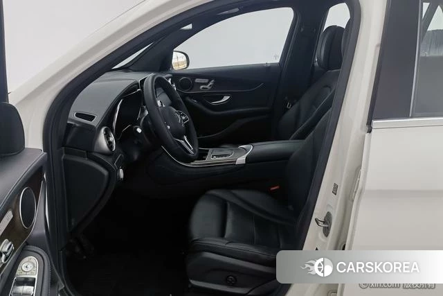 Mercedes-Benz GLC 2021 Белый из Китая, фото 5