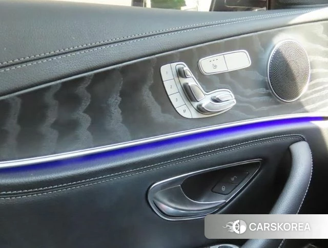 Mercedes-Benz E-Class W213 2021 Черный из Кореи, фото 5
