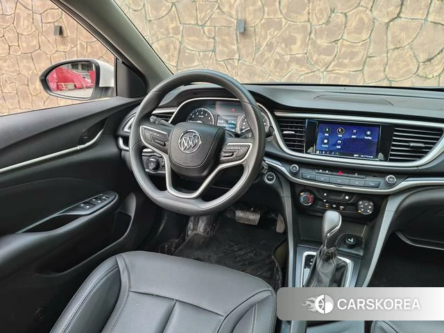 Buick Yinglang 2023 Белый из Китая, фото 5