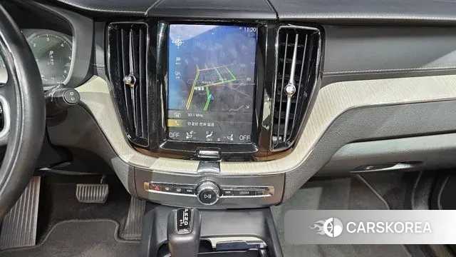 Volvo XC60 second Generation 2019 Белый из Кореи, фото 5