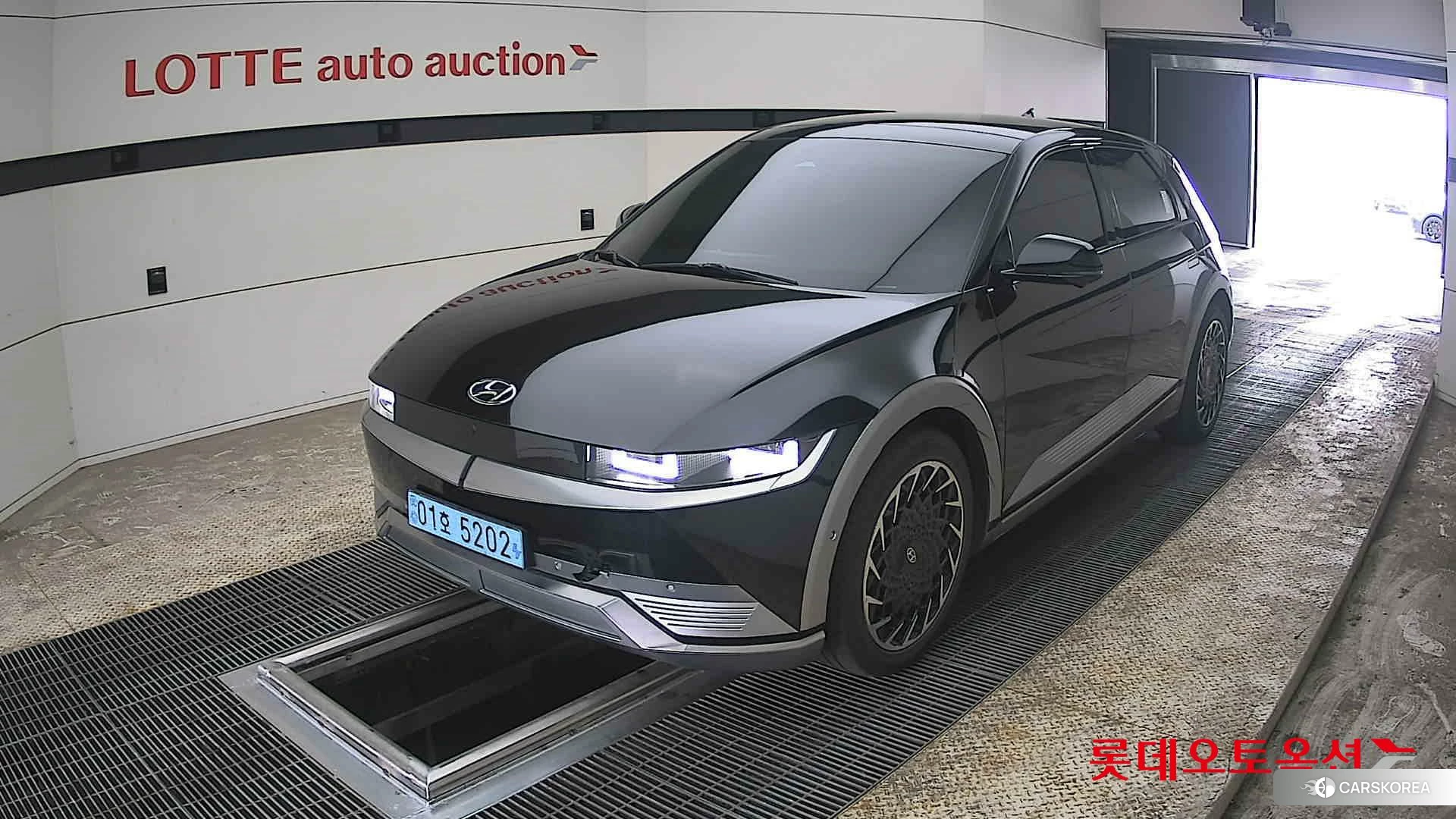 Hyundai IONIQ 5 2022 Phantom Black Pearl из Кореи, фото 5