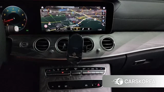 Mercedes-Benz E-Class W213 2020 Белый из Кореи, фото 5