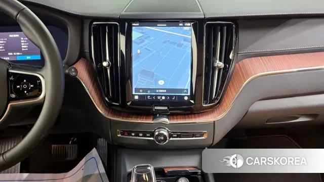 Volvo XC60 second Generation 2024 Черный из Кореи, фото 5