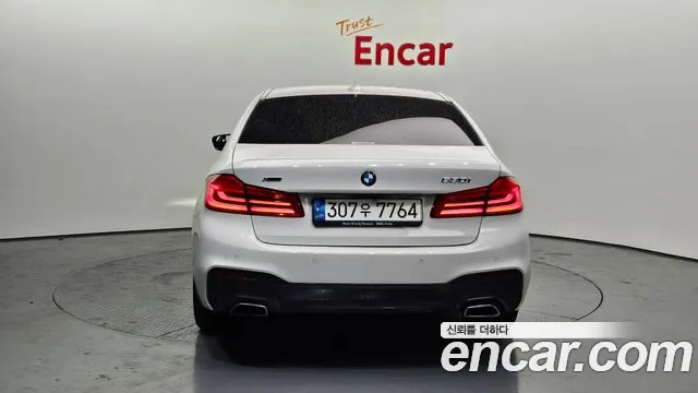 BMW 5 Series (G30) 2018 Белый из Кореи, фото 5