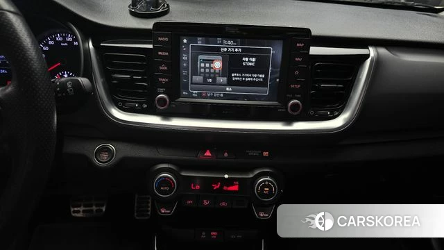 Kia Stonic 2018 Белый из Кореи, фото 5