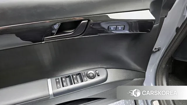 Hyundai Grandeur (GN7) 2023 Серебристо-серый из Кореи, фото 5