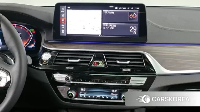 BMW 5 Series (G30) 2023 Белый из Кореи, фото 5