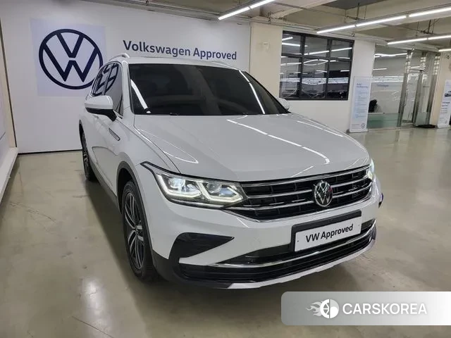 Volkswagen Tiguan second Generation 2021 Белый из Кореи, фото 5