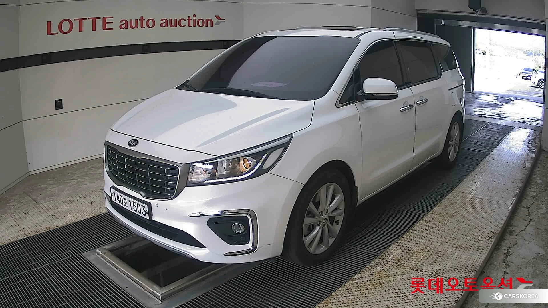 Kia Carnival 2020 Snow White Pearl (optional) из Кореи, фото 5
