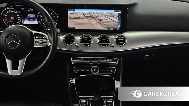 Mercedes-Benz E-Class W213 2019 Белый из Кореи, фото 5