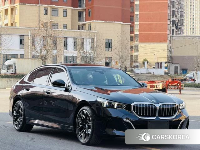 BMW 5 series 2025 Черный из Китая, фото 5