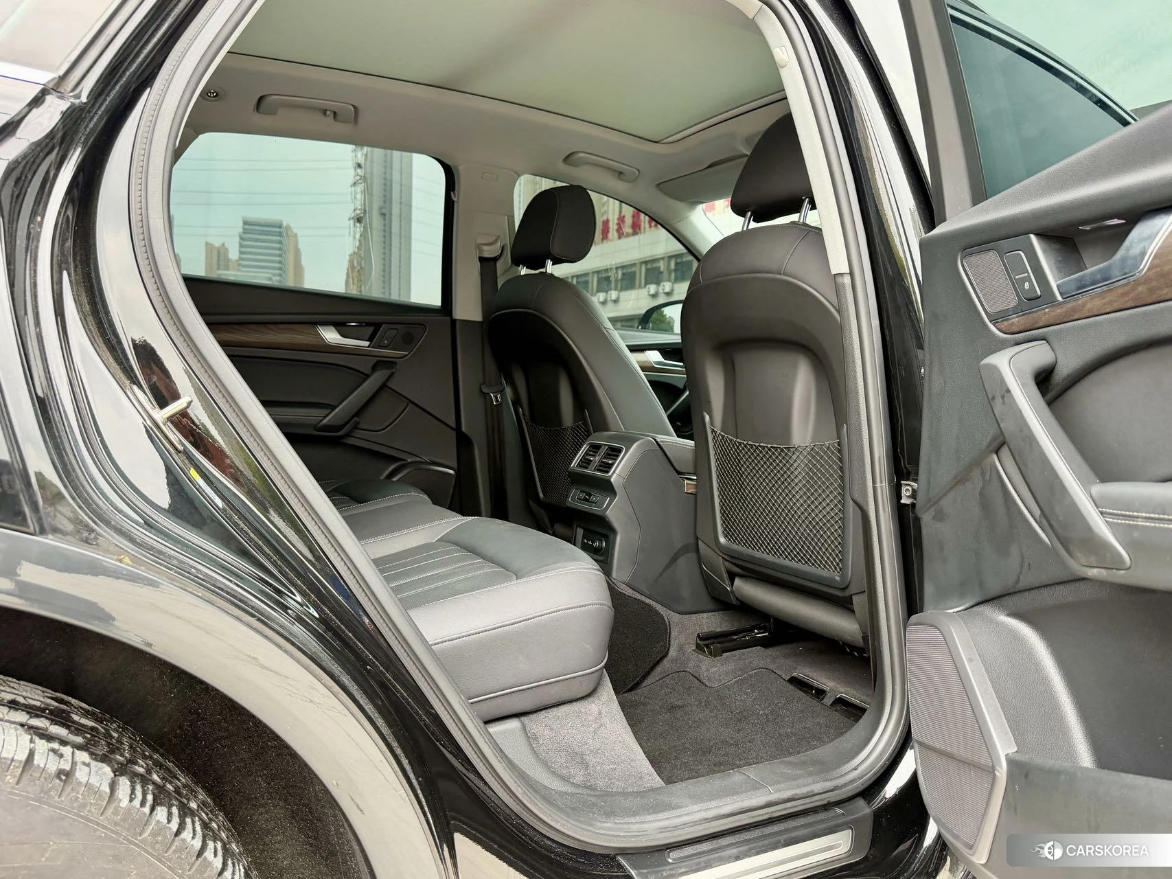 Audi Q5L 2025 Черный из Китая, фото 5