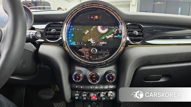 Mini Cooper 2024 Черный из Кореи, фото 5