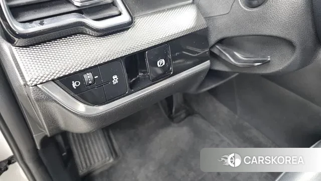 Kia Sportage 5th Generation 2022 Белый из Кореи, фото 5