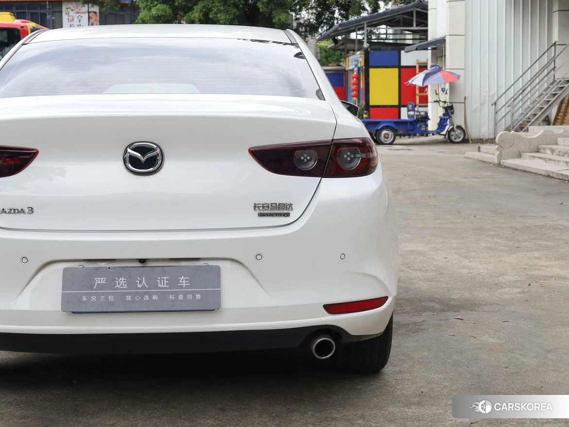 Mazda 3 2022 Белый из Китая, фото 5